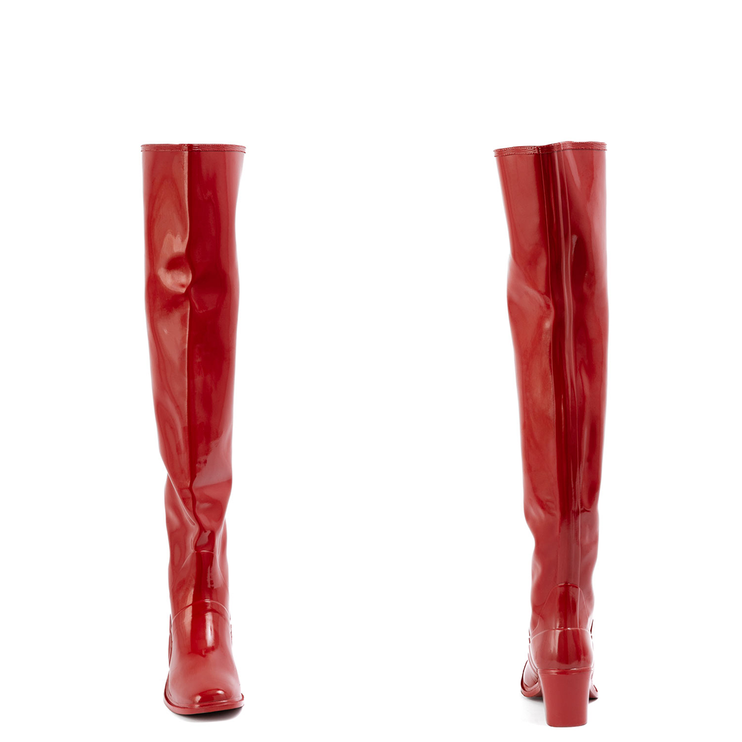 Lisa Cherry Red front and back view of ACQUO of Sweden shiny rubber boots with a slim silhouette and block heel.