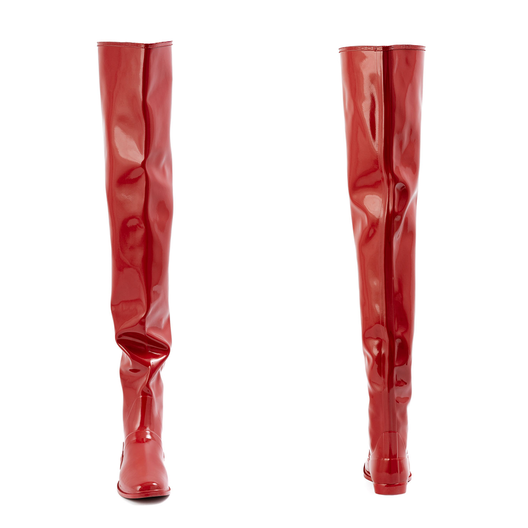 Vega Cherry Red front and back view of ACQUO of Sweden shiny rubber boots with a slim silhouette and flat sole.