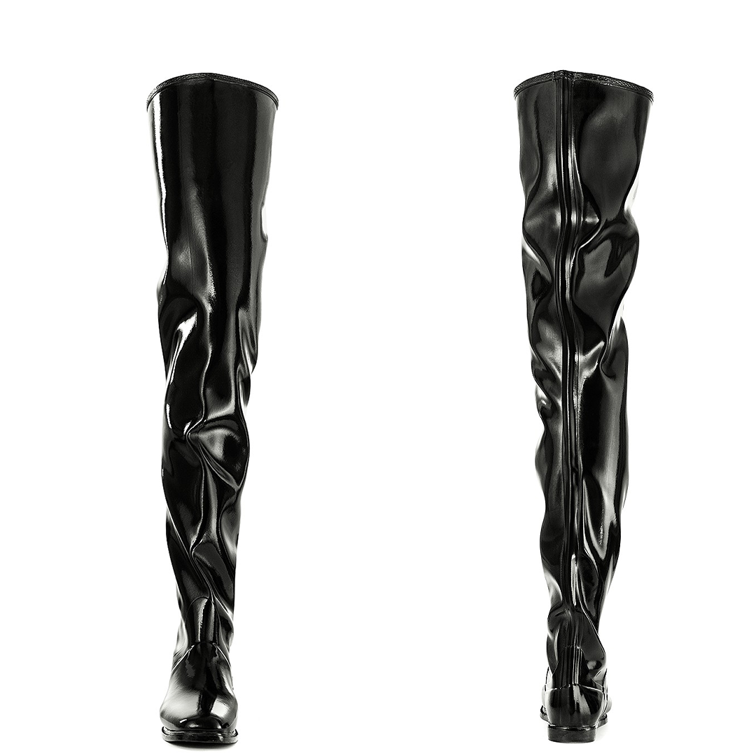 Front and back view of ACQUO of Sweden’s over-the-knee black rubber boots with flat sole, featuring a sleek silhouette and glossy Swedish design.