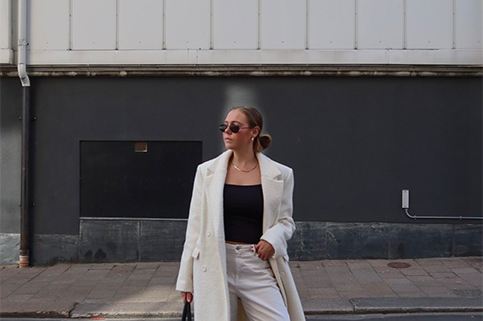 Filippa Alexén styles her ACQUO Madison